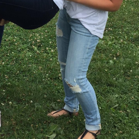 Joe’s Jeans - Light wash ripped skinny ankle - Picture 3 of 9